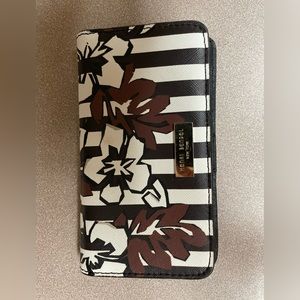 Henri Bendel iPhone wallet